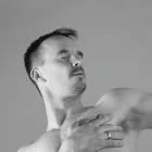 Julian - gay male escort, 10" cock and top body, in SE London.